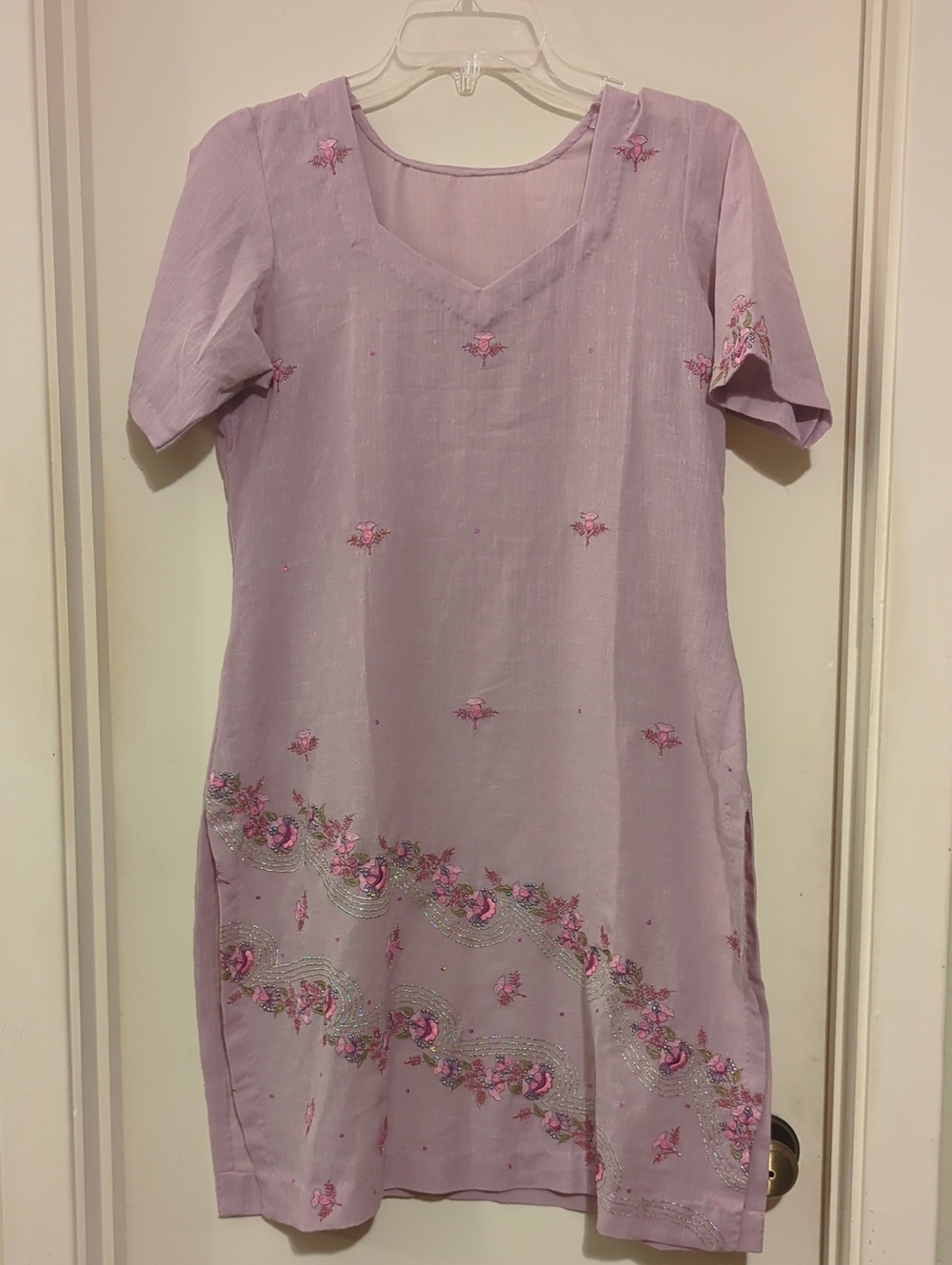 Beautiful Light Purple Embroidered Kurta Set with Matching Trousers